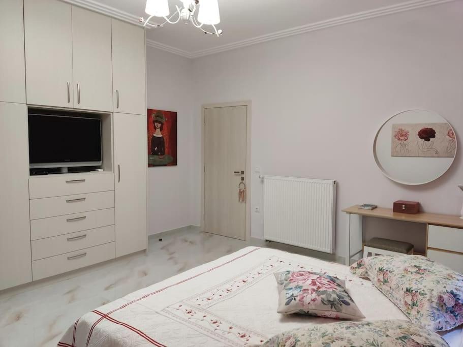 Ebony And Ivory Suites Dhrosiá Extérieur photo