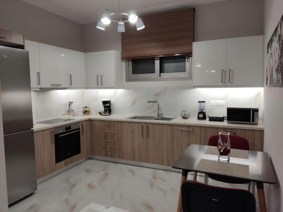 Ebony And Ivory Suites Dhrosiá Extérieur photo