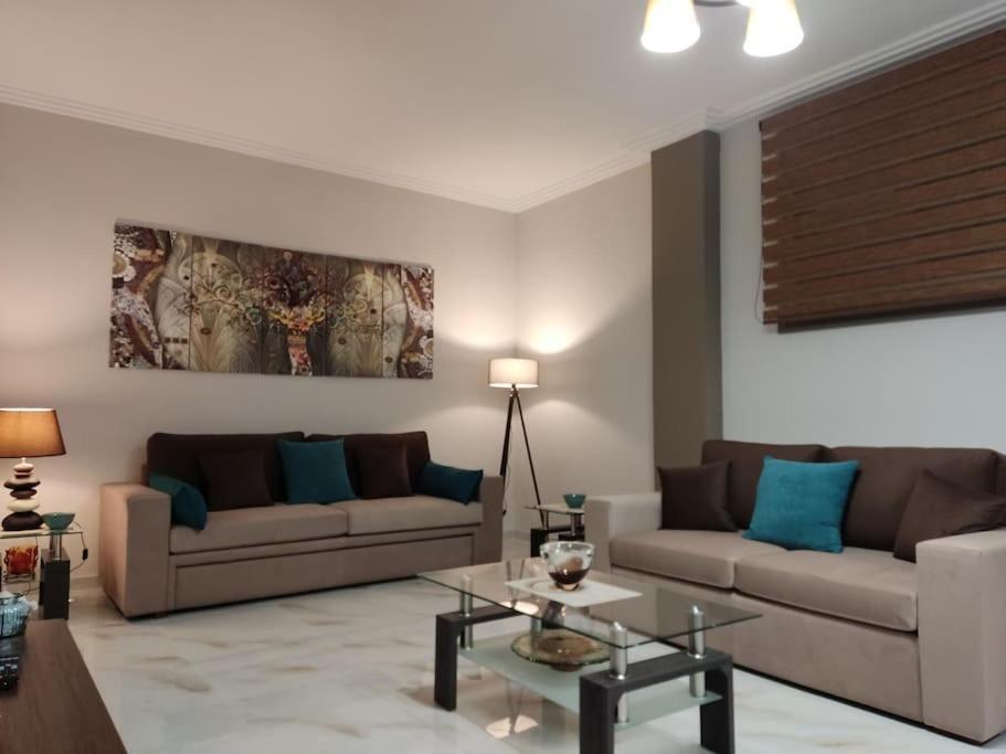 Ebony And Ivory Suites Dhrosiá Extérieur photo
