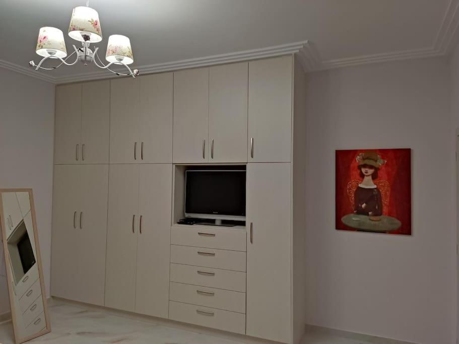 Ebony And Ivory Suites Dhrosiá Extérieur photo