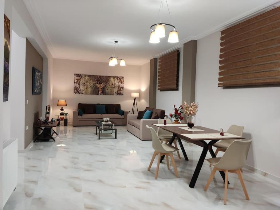 Ebony And Ivory Suites Dhrosiá Extérieur photo