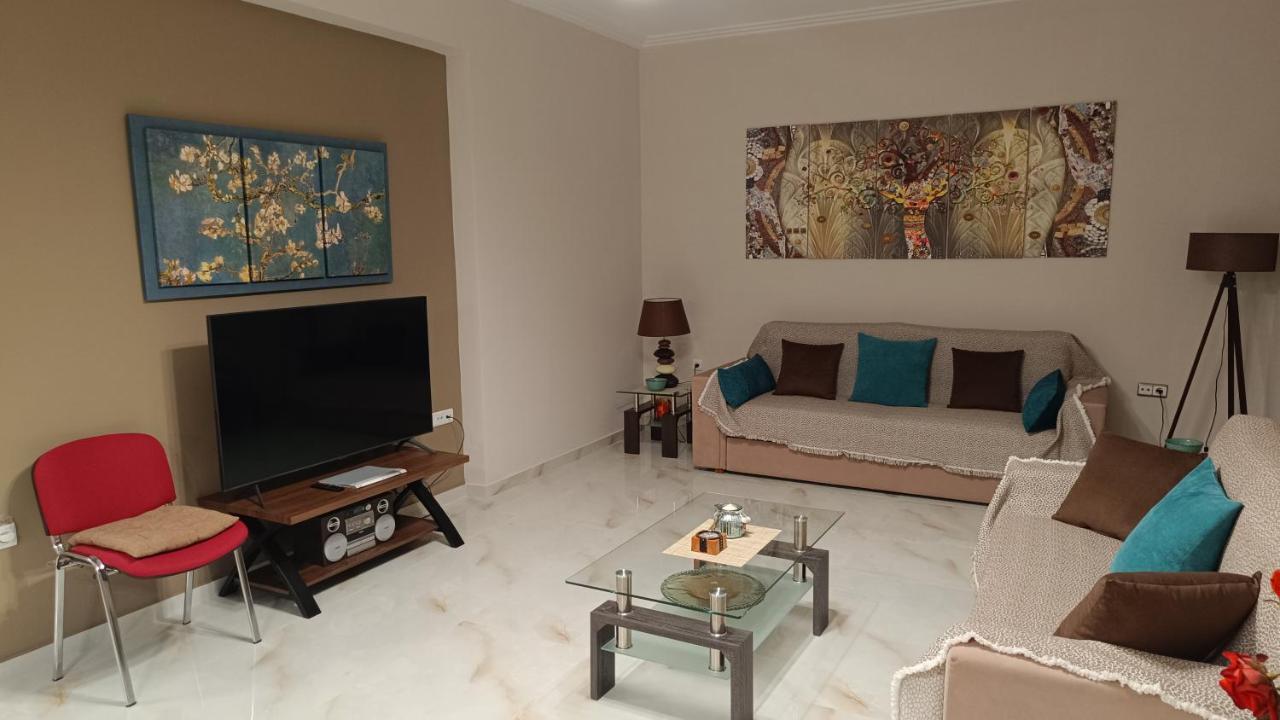 Ebony And Ivory Suites Dhrosiá Extérieur photo
