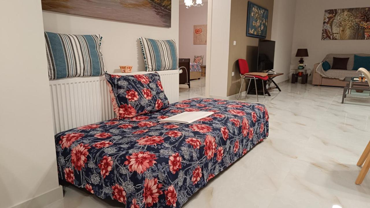Ebony And Ivory Suites Dhrosiá Extérieur photo
